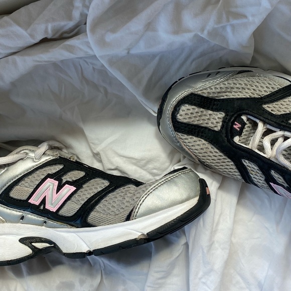New Balance 643’s - Picture 2 of 2